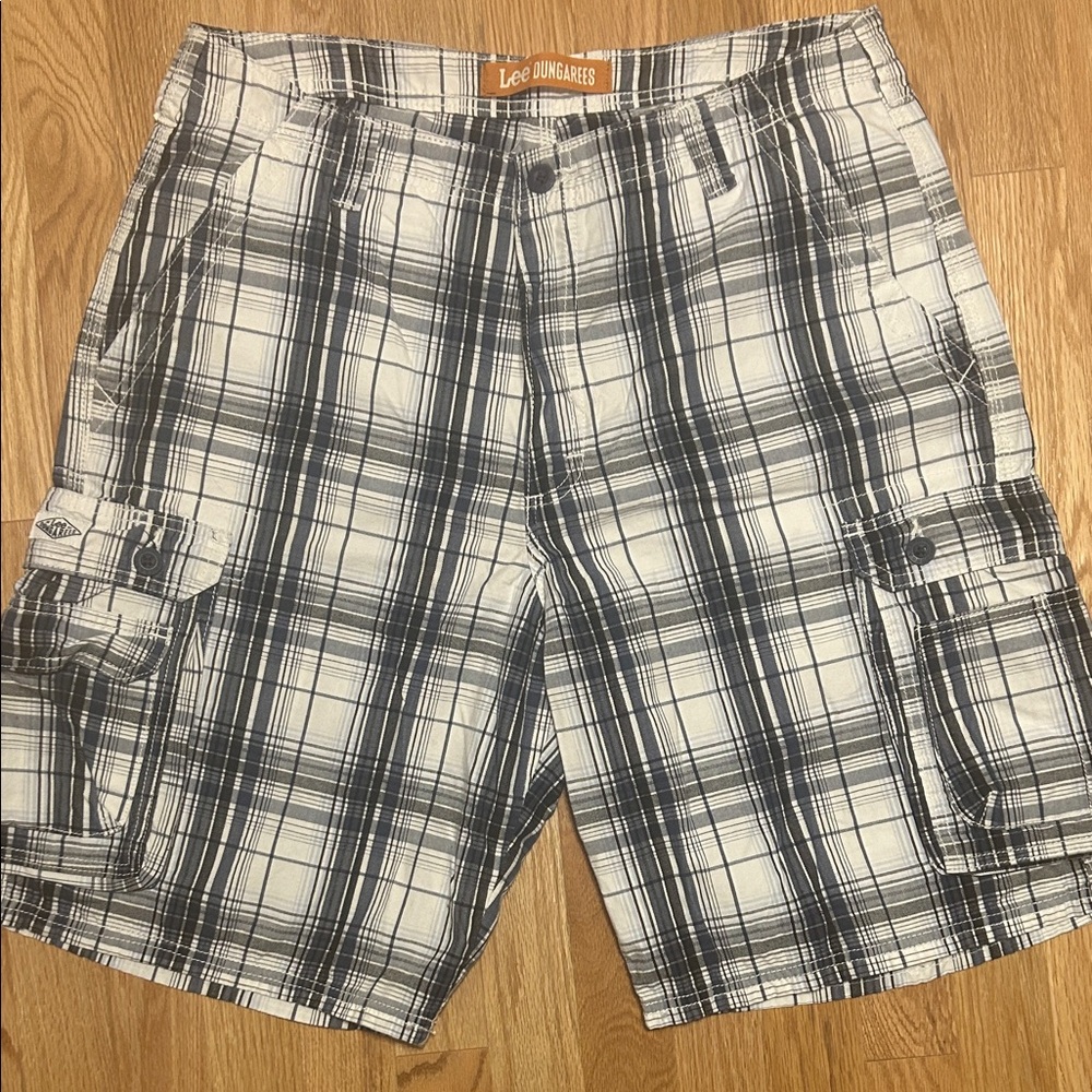 Lee Men's Plaid Cargo Shorts in Black and White